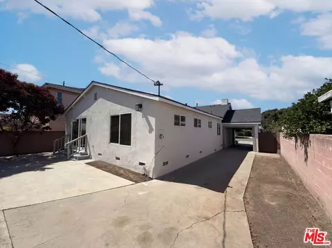 Exterior - 818 W 130th St, Compton, CA 90222 photo 6 of 8