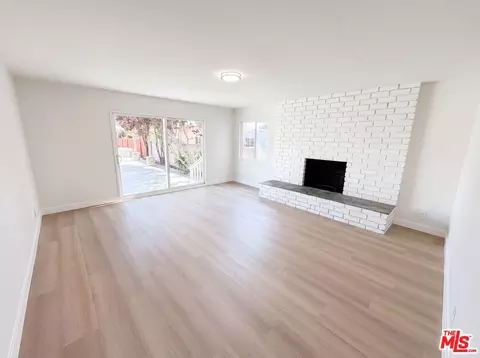 818 W 130th St, Compton, CA 90222 photo 3