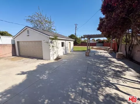 818 W 130th St, Compton, CA 90222 photo 25