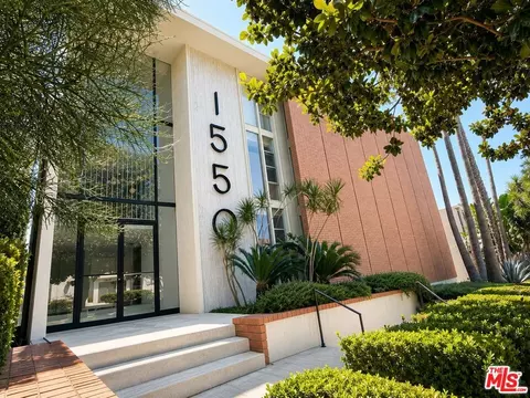 1550 N Laurel Ave #301, Los Angeles, CA 90046