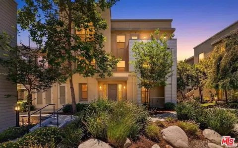 656 Colorado Cir, Carson, CA 90745