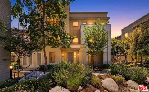 656 Colorado Cir, Carson, CA 90745
