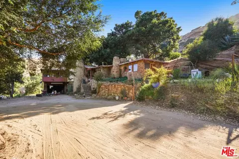 670 Bryant Dr, West Hills, CA 91304