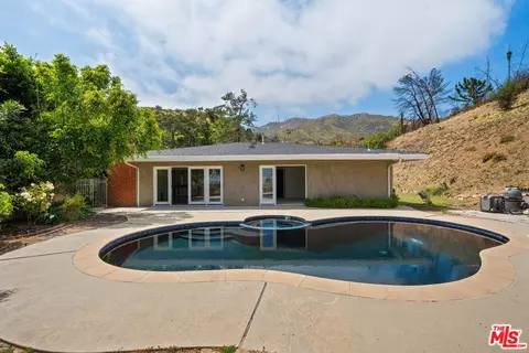 1812 Manzanita Park Ave, Malibu, CA 90265