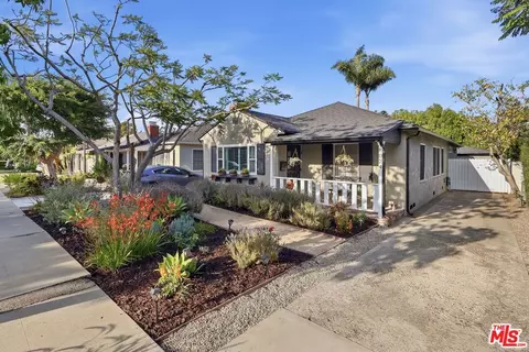 8024 Holy Cross Pl, Los Angeles, CA 90045