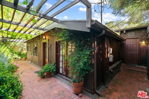 21550 Summit Trl, Topanga, CA 90290