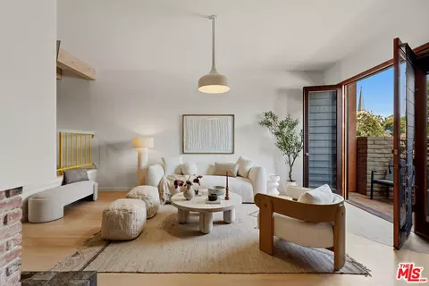 958 18th St #4, Santa Monica, CA 90403