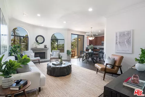 1541 S Bedford St #201, Los Angeles, CA 90035