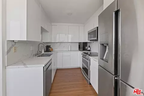 Kitchen - 2999 E Ocean Blvd #210, Long Beach, CA 90803 photo 2 of 2
