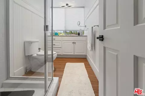 Entry Way - 2999 E Ocean Blvd #210, Long Beach, CA 90803 photo 3 of 3