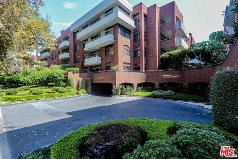 200 N Swall Dr #462, Beverly Hills, CA 90211