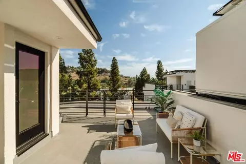 3859 N Riley Ln, Los Angeles, CA 90065