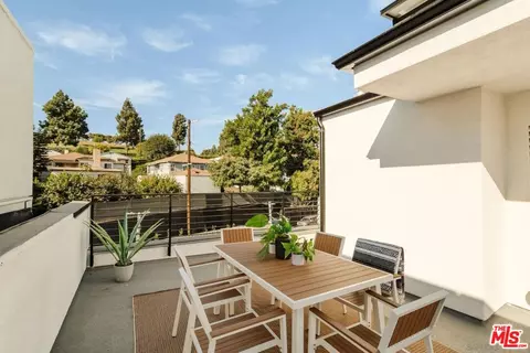 3867 N Riley Ln, Los Angeles, CA 90065