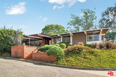 1500 N Tigertail Rd, Los Angeles, CA 90049
