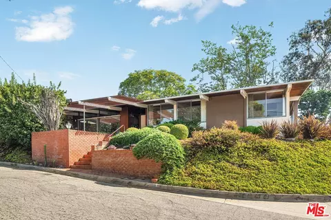 1500 N Tigertail Rd, Los Angeles, CA 90049
