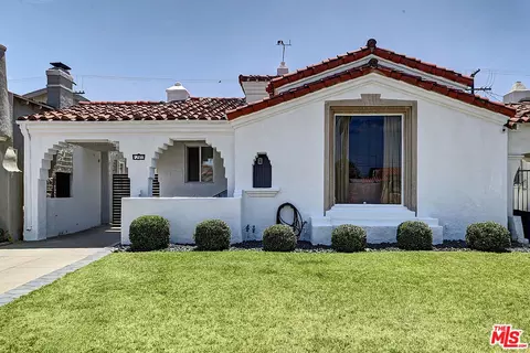 1260 W 81st St, Los Angeles, CA 90044