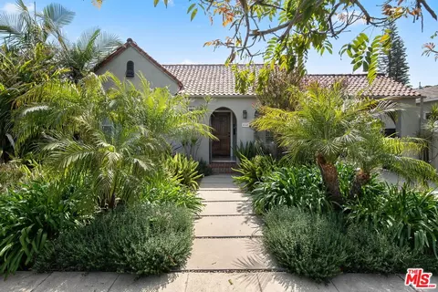 4146 Chase Ave, Los Angeles, CA 90066