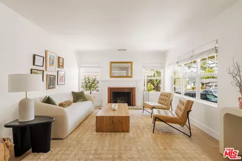 6332 W 84th Pl, Los Angeles, CA 90045