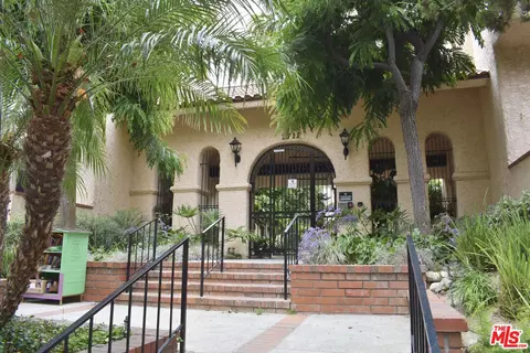 1711 Grismer Ave #63, Burbank, CA 91504