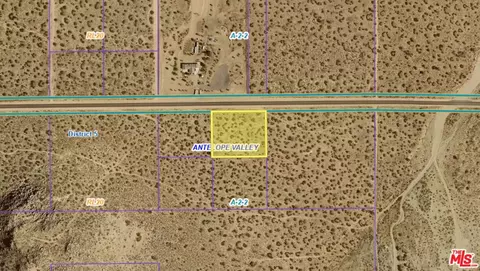 138 E Avenue O, Palmdale, CA 93591 photo 2