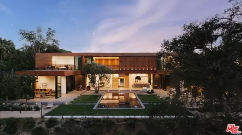 9705 Oak Pass Rd, Beverly Hills, CA 90210