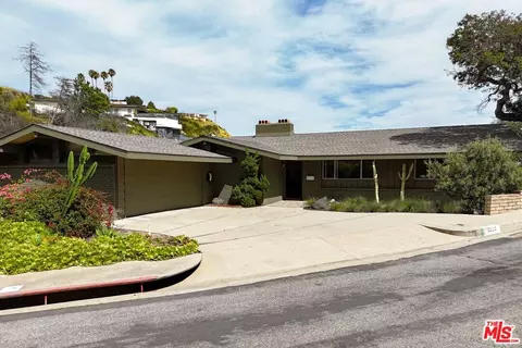 1022 Tellem Dr, Pacific Palisades, CA 90272