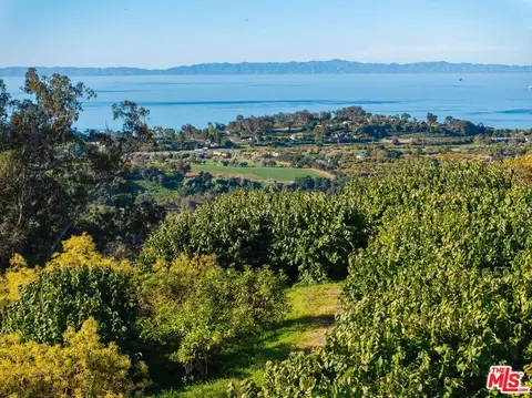 View/Area - 7401 Shepard Mesa Rd, Carpinteria, CA 93013 photo 3 of 7