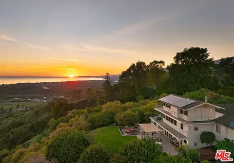 View/Area - 7401 Shepard Mesa Rd, Carpinteria, CA 93013 photo 7 of 7