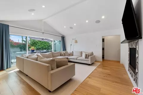 5528 Marburn Ave, Los Angeles, CA 90043