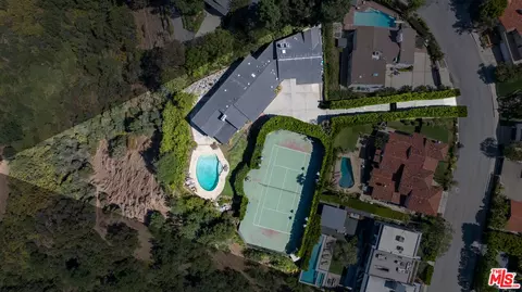 1612 Stradella Rd, Los Angeles, CA 90077