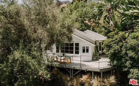 2307 Holly Dr, Los Angeles, CA 90068
