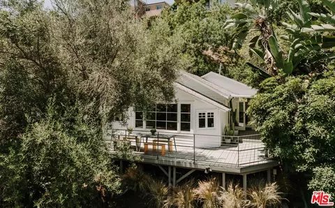 2307 Holly Dr, Los Angeles, CA 90068