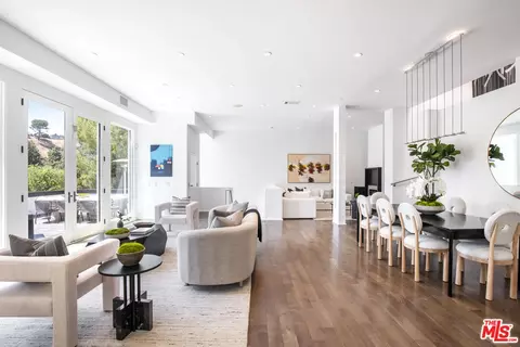 1642 Lindacrest Dr, Beverly Hills, CA 90210