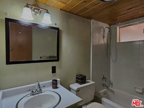 845 Moreno Ln, Sugarloaf, CA 92386 photo 9
