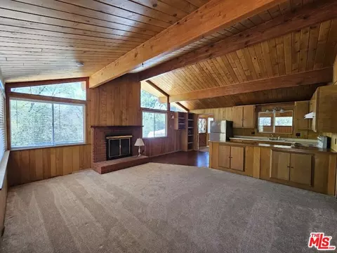 845 Moreno Ln, Sugarloaf, CA 92386 photo 2