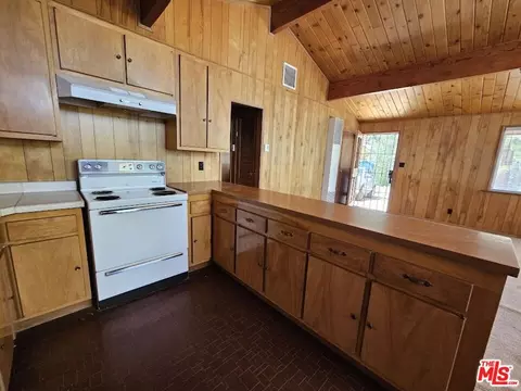 845 Moreno Ln, Sugarloaf, CA 92386 photo 6