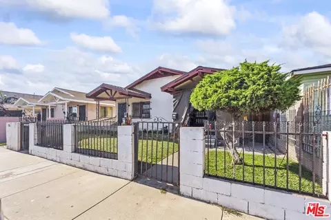 1253 E 76th Pl, Los Angeles, CA 90001