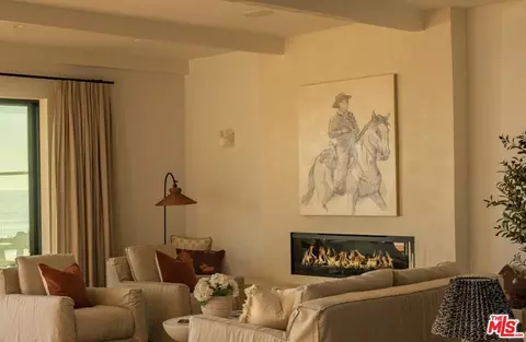 Living - 31376 Broad Beach Rd, Malibu, CA 90265 photo 1 of 3