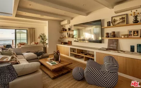 Living - 31376 Broad Beach Rd, Malibu, CA 90265 photo 3 of 3