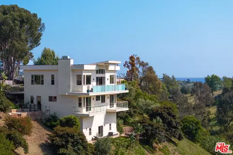 5787 Calpine Dr, Malibu, CA 90265