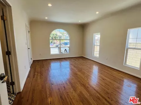 4157 W Avenue 40, Los Angeles, CA 90065