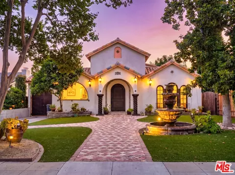 1792 Elizabeth St, Pasadena, CA 91104