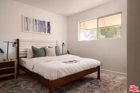 Bedroom - 9761 Via Pavia, Burbank, CA 91504 photo 4 of 7