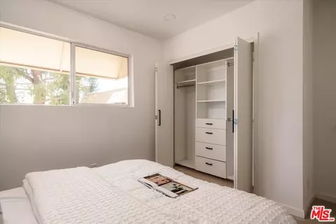 Bedroom - 9761 Via Pavia, Burbank, CA 91504 photo 5 of 7
