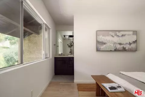 Bedroom - 9761 Via Pavia, Burbank, CA 91504 photo 3 of 7