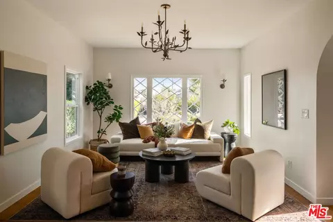 3749 W 59th St, Los Angeles, CA 90043