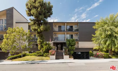 365 Burchett St #312, Glendale, CA 91203