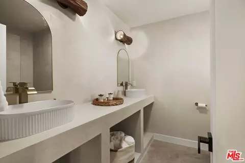 Bath - 7845 Elwood St, Joshua Tree, CA 92252 photo 4 of 5