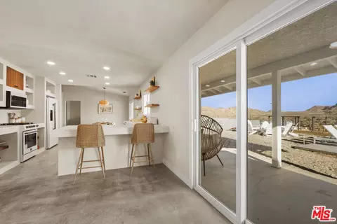 Kitchen - 7845 Elwood St, Joshua Tree, CA 92252 photo 2 of 9