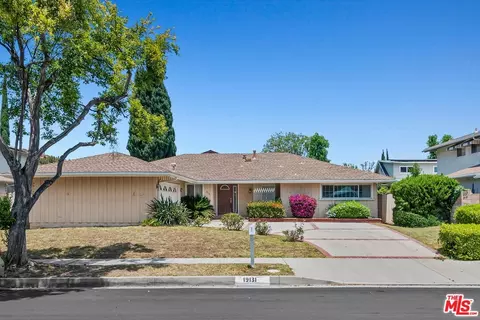 19131 Tulsa St, Porter Ranch, CA 91326